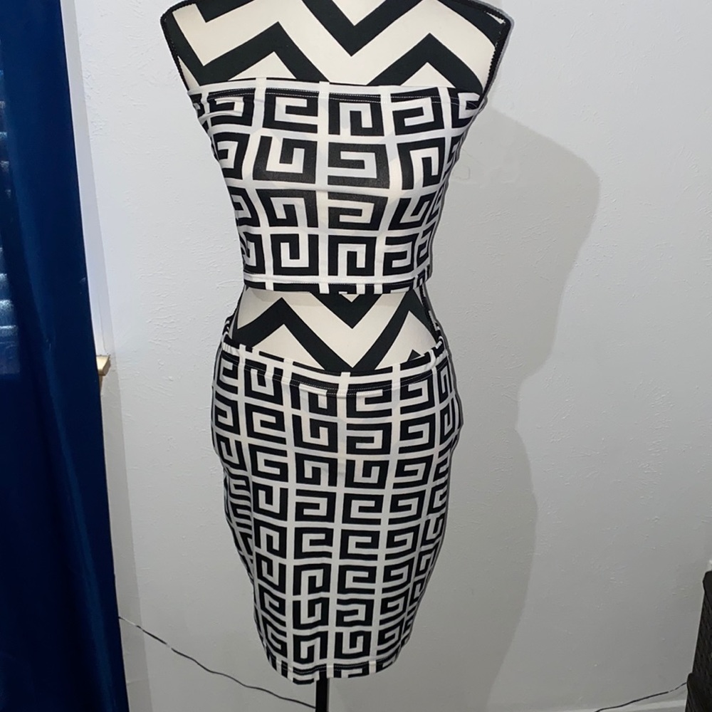 **NEW** Black & White Skirt Set